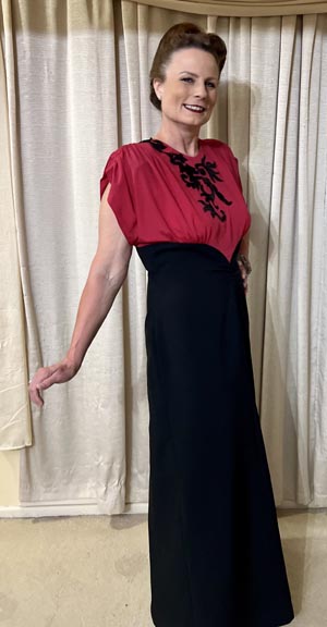 1946 Day or Evening Dress D40-4711